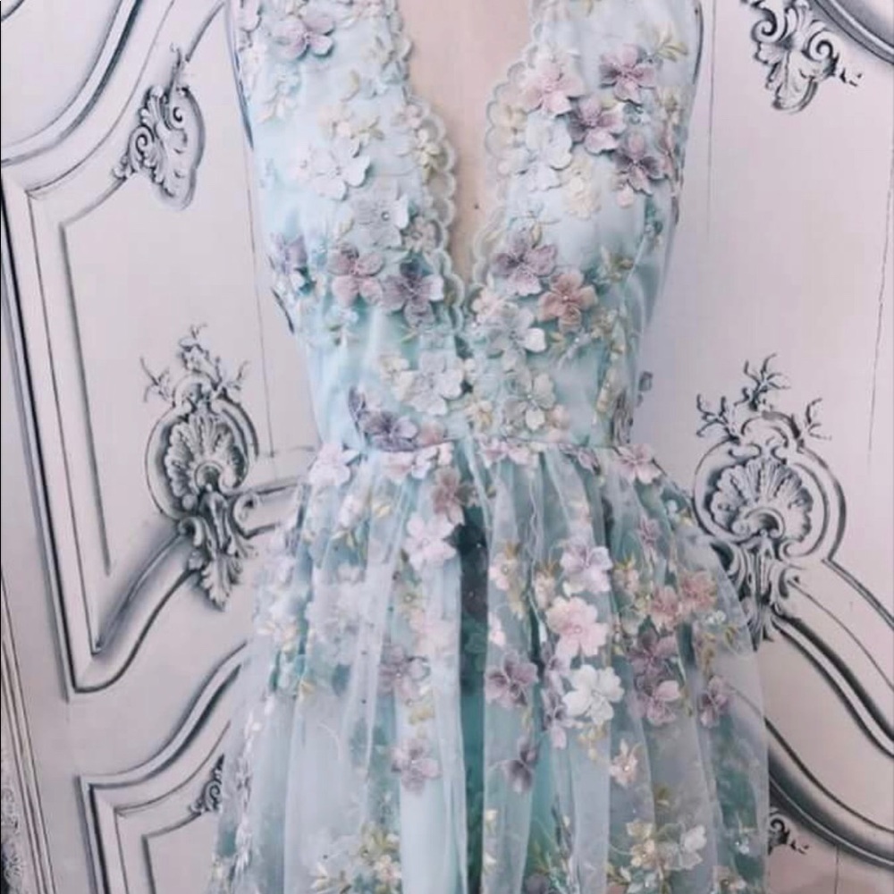 ISO: Lurelly dress